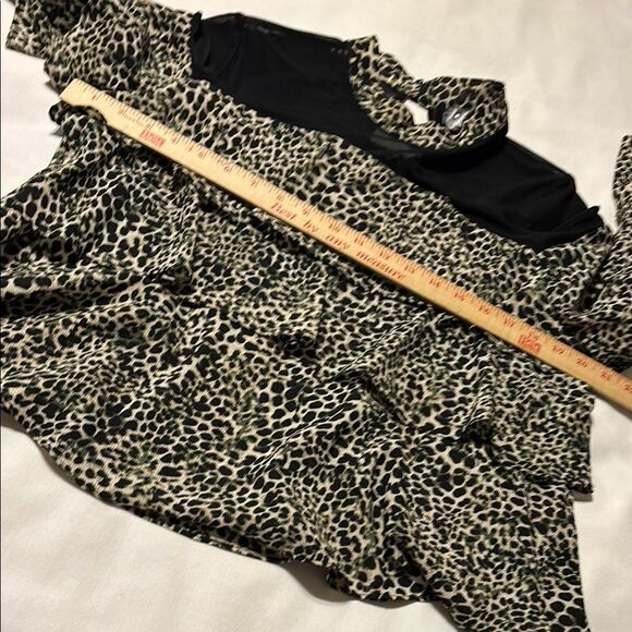 Milano 3-Tiered Ruffle Blouse with 3-Tiered Sleeves - Picture 4 of 9